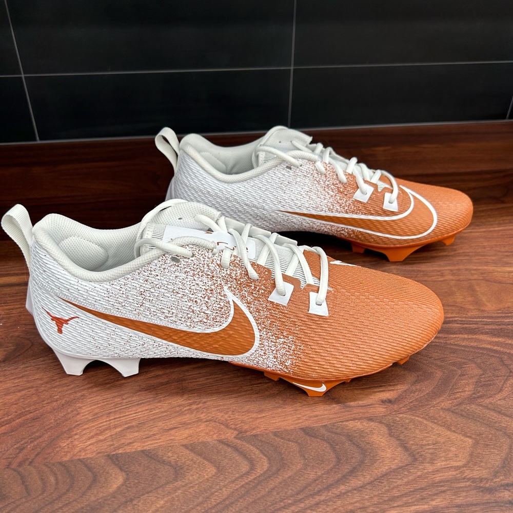 VAPOR EDGE SPEED 360 2 SMU P
WHITE/DESERT ORANGE
BLANC/ORANGE TEXAS
